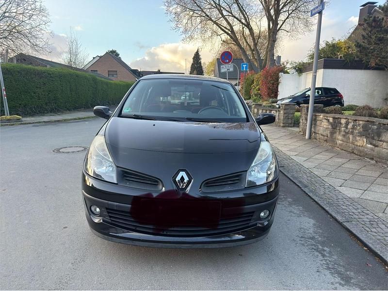 Gebraucht Renault Clio II 74 PS (54 kW) 2007 Schwarz Kleinwagen
