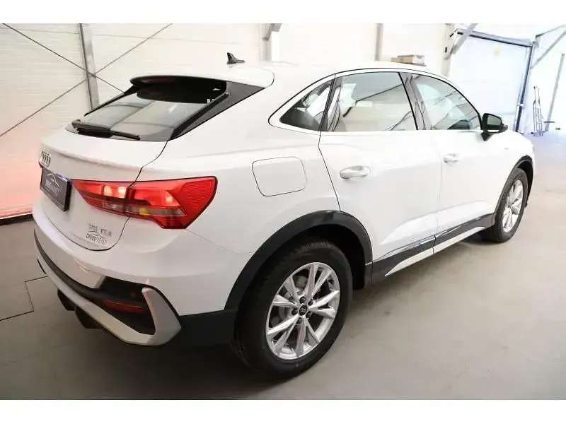 Gebraucht Audi Q3 Sportback S-Line 150 PS (110 kW) 2023 Weiß SUV