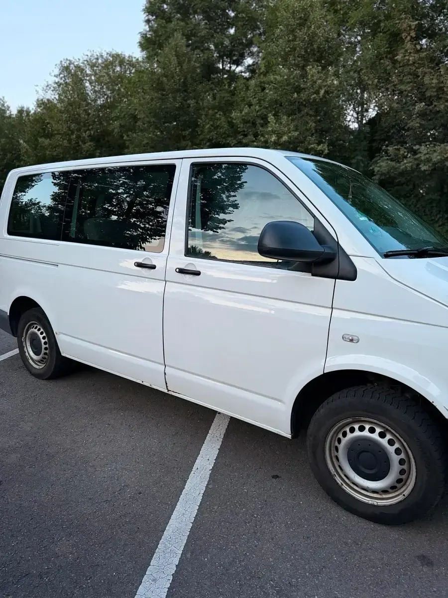 Gebraucht VW T5 105 PS (77 kW) 2011 Weiß Van