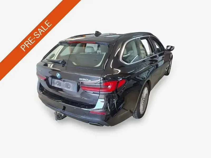Gebraucht BMW 530e 184 PS (135 kW) 2022 Schwarz Kombi