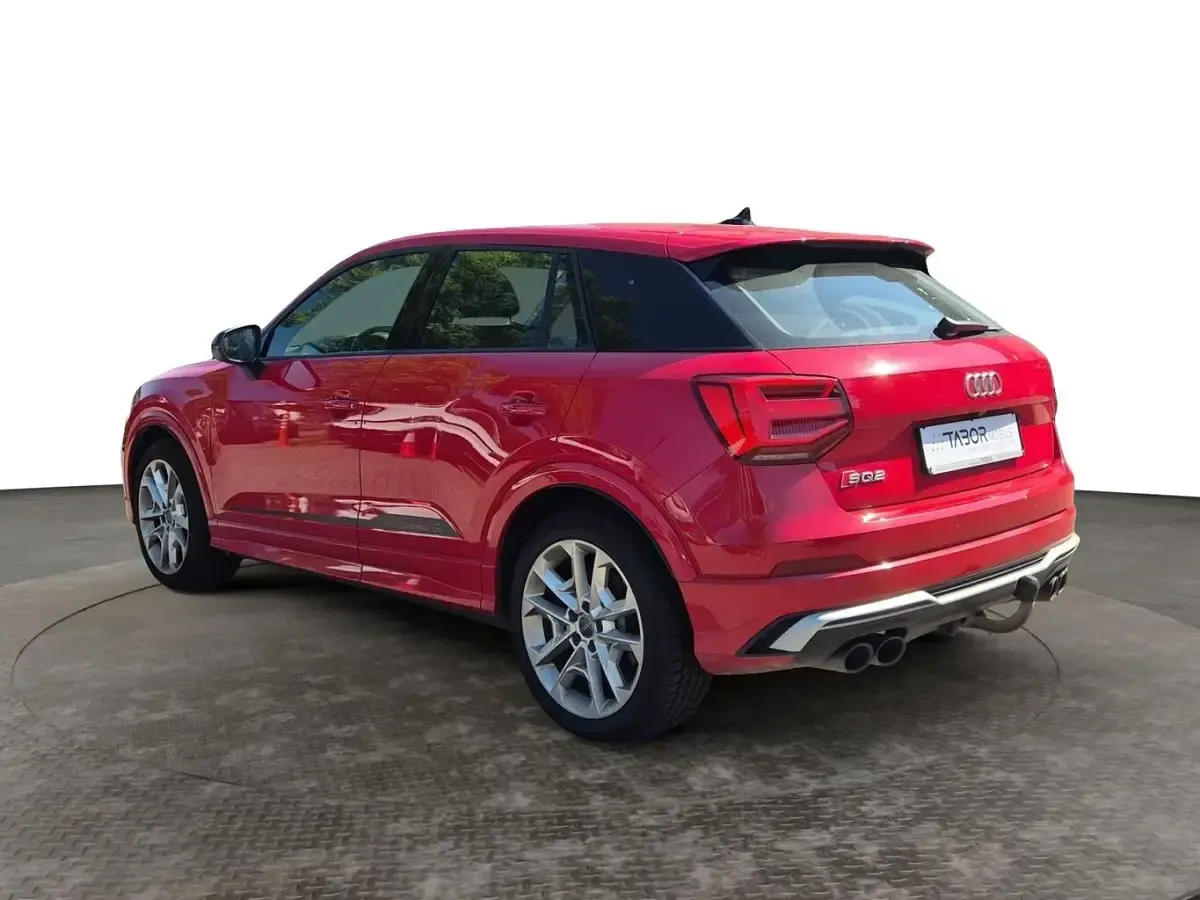 Gebraucht Audi SQ2 Ambiente 300 PS (220 kW) 2020 Tangorot metallic SUV