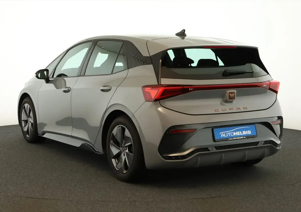 Second-hand Cupra Born 150 kW (204 CP) 2024 Gri Hatchback
