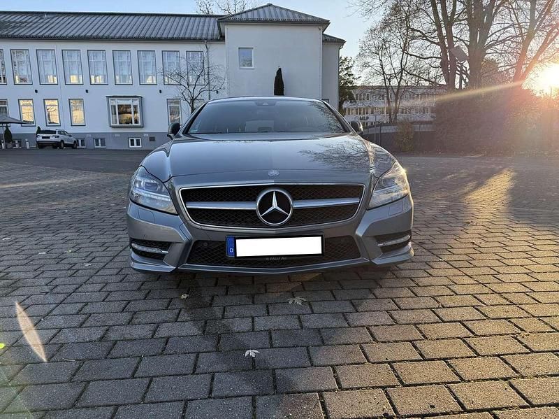 Silber Gebraucht 2014 Mercedes CLS350 Shooting Brake Kombi | 15.950 € (Fairer Preis) - Bild 1/4