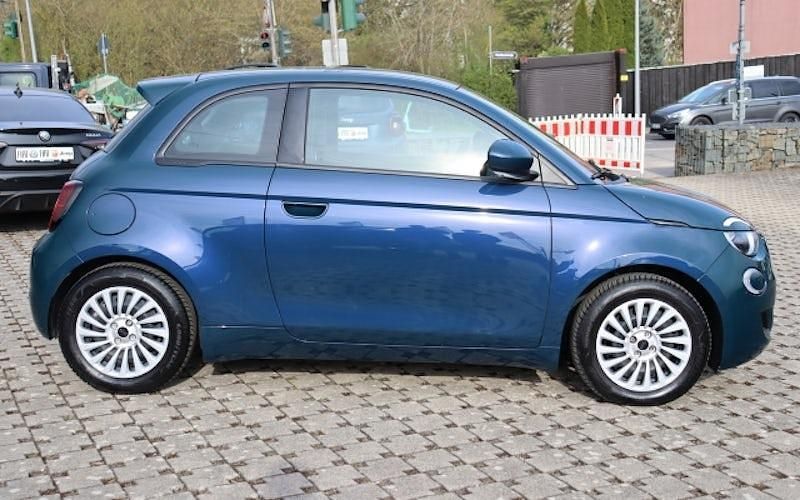 Gebraucht Fiat 500e Red 69 kW (95 PS) 2022 Grün Limousine