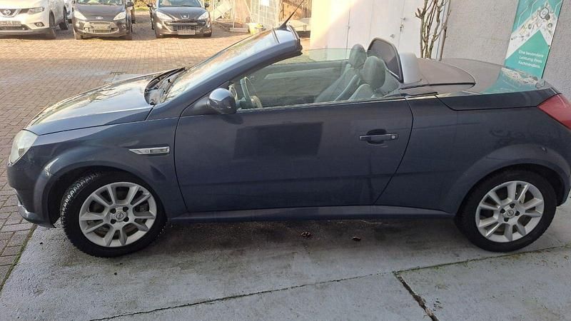 Gebraucht Opel Tigra 90 PS (66 kW) 2006 Grau Cabrio