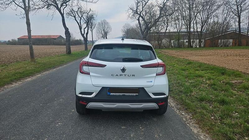 Gebraucht Renault Captur Intens 91 PS (66 kW) 2022 Weiß SUV