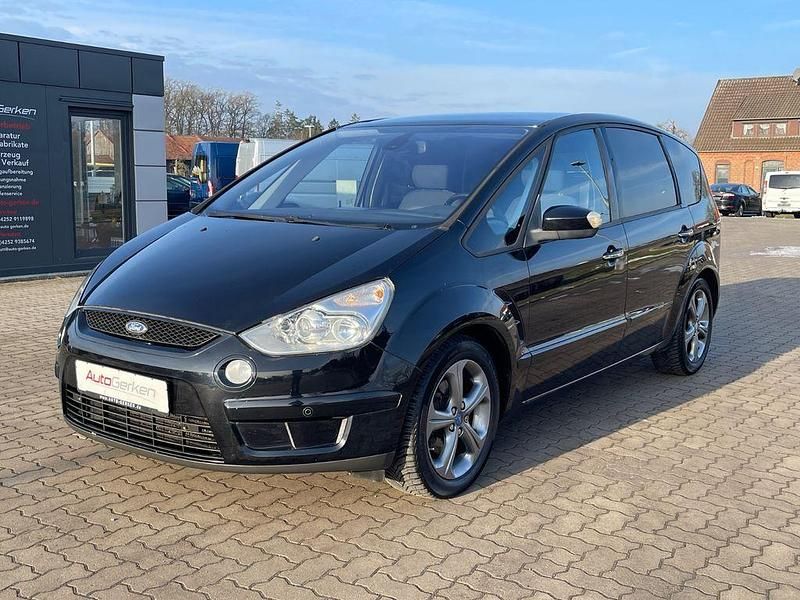 Gebraucht Ford S-MAX Titanium 140 PS (102 kW) 2009 Schwarz Van / Kleinbus