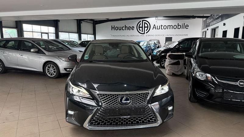 Gebraucht Lexus CT200h Launch Edition 136 PS (100 kW) 2017 Schwarz Limousine