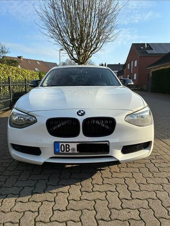 Gebraucht BMW 114 102 PS (75 kW) 2014 Weiß Kleinwagen