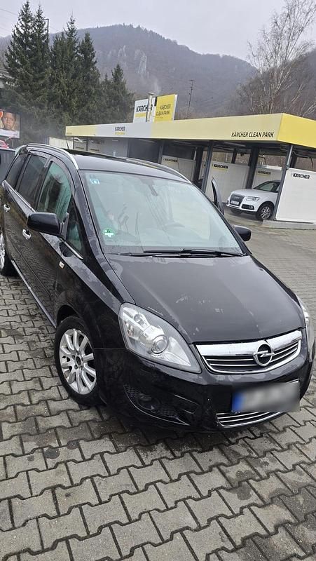Gebraucht Opel Zafira 125 PS (91 kW) 2011 Schwarz Van / Kleinbus