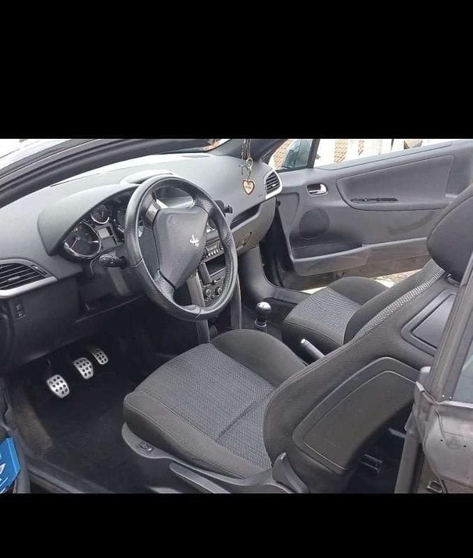 Gebraucht Peugeot 207 CC 120 PS (88 kW) 2013 Schwarz Cabrio