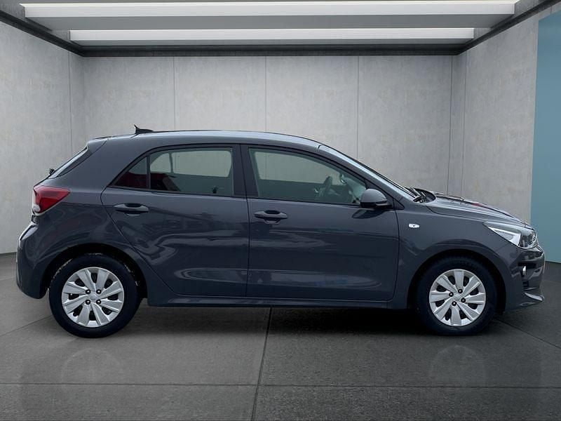 Gebraucht Kia Rio 101 PS (74 kW) 2023 Grau Kleinwagen