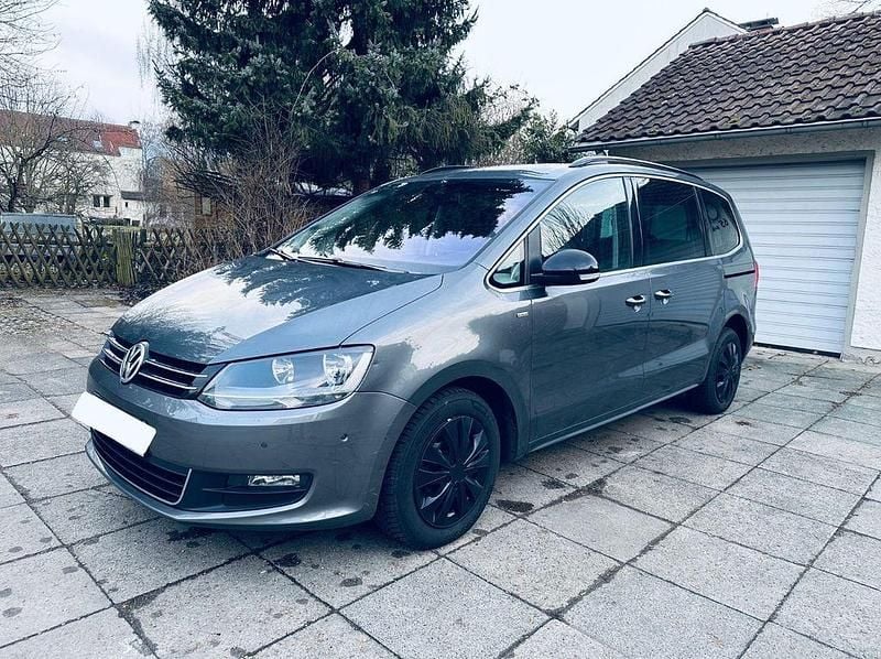 Gebraucht VW Sharan 140 PS (102 kW) 2012 Grau Van / Kleinbus