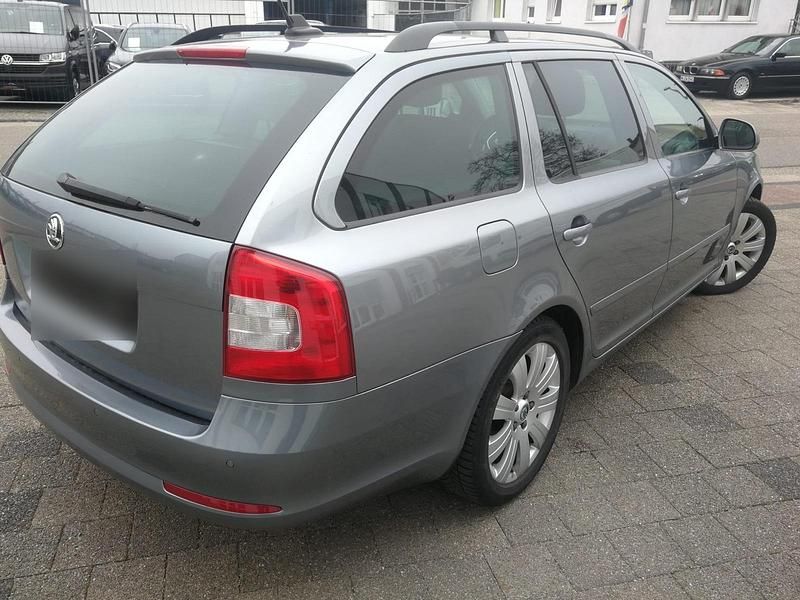 Gebraucht Skoda Octavia 160 PS (117 kW) 2012 Silber Kombi