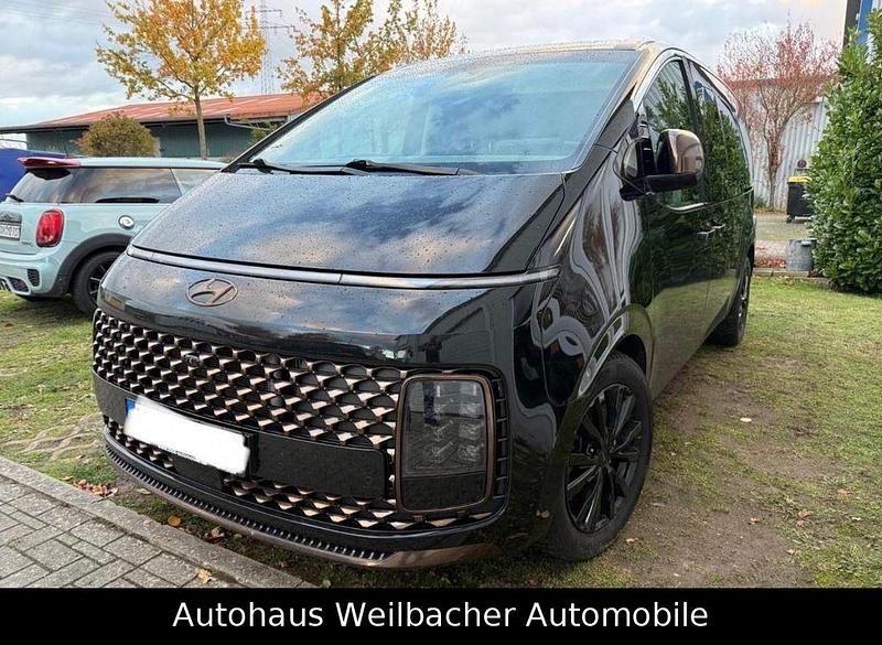 Schwarz Gebraucht 2022 Hyundai Staria Signature Van | 37.900 € (Superpreis) - Bild 1/3