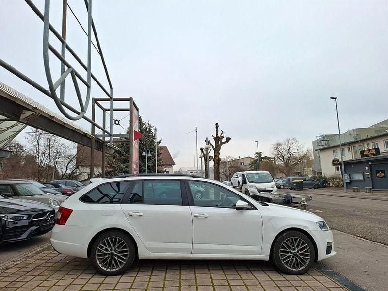 Gebraucht Skoda Octavia RS 184 PS (135 kW) 2015 Weiß Kleinwagen