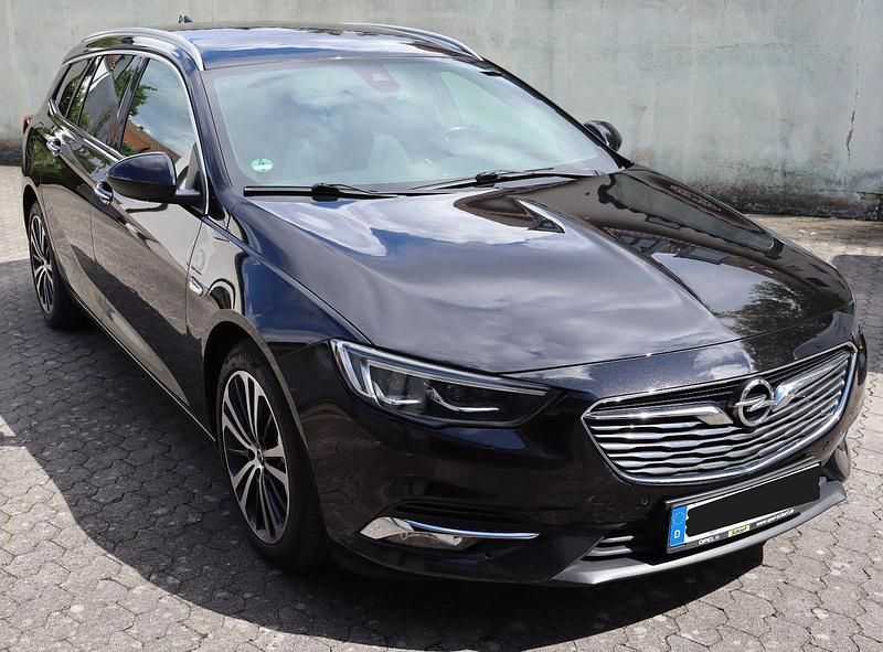 Schwarz Gebraucht 2017 Opel Insignia Exklusiv Kombi | 20.500 € (Etwas zu teuer) - Bild 1/4
