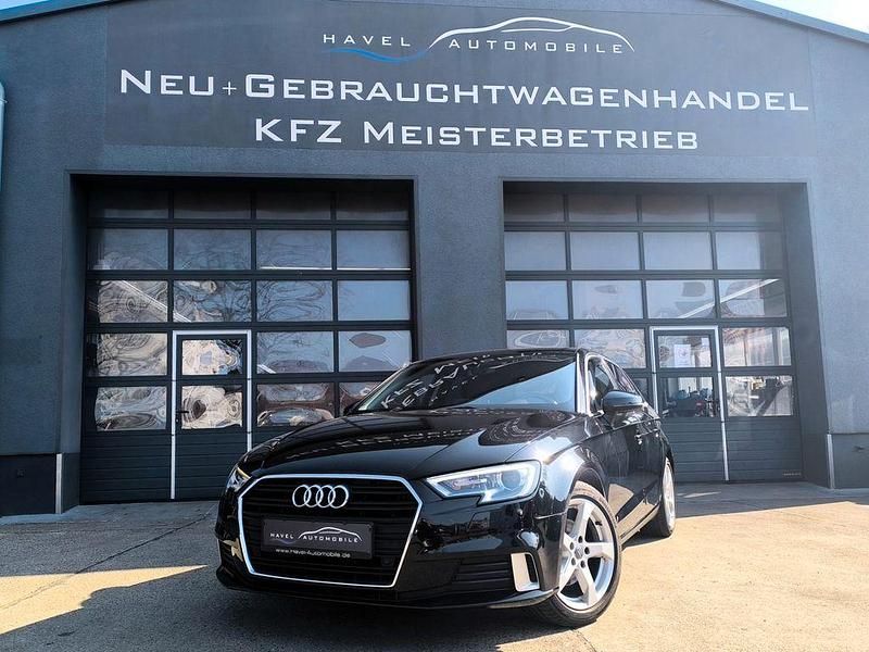 Gebraucht Audi A3 Comfort 116 PS (85 kW) 2018 Schwarz Limousine