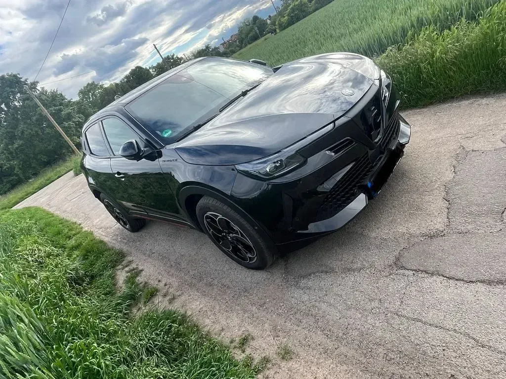 Gebraucht Alfa Romeo Junior 136 PS (100 kW) 2025 Schwarz SUV