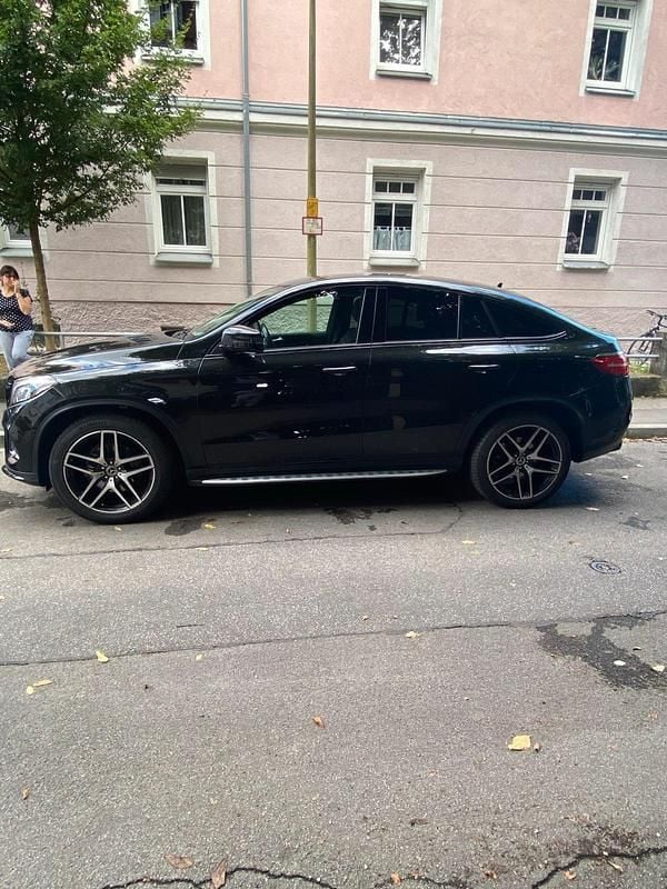 Gebraucht Mercedes GLE350 258 PS (189 kW) 2018 Schwarz Coupé