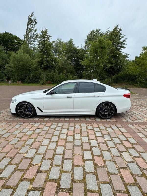 Weiß Gebraucht 2017 BMW 540 Limousine | 36.900 € (Etwas zu teuer) - Bild 1/4