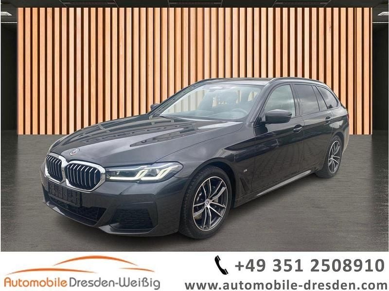 Grau Gebraucht 2023 BMW 530 Shadowline Kombi | 36.980 € (Fairer Preis) - Bild 1/4