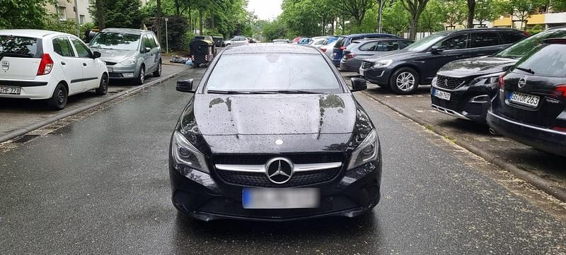 Schwarz Gebraucht 2016 Mercedes CLA250 Limousine | 17.500 € (Guter Preis) - Bild 1/4