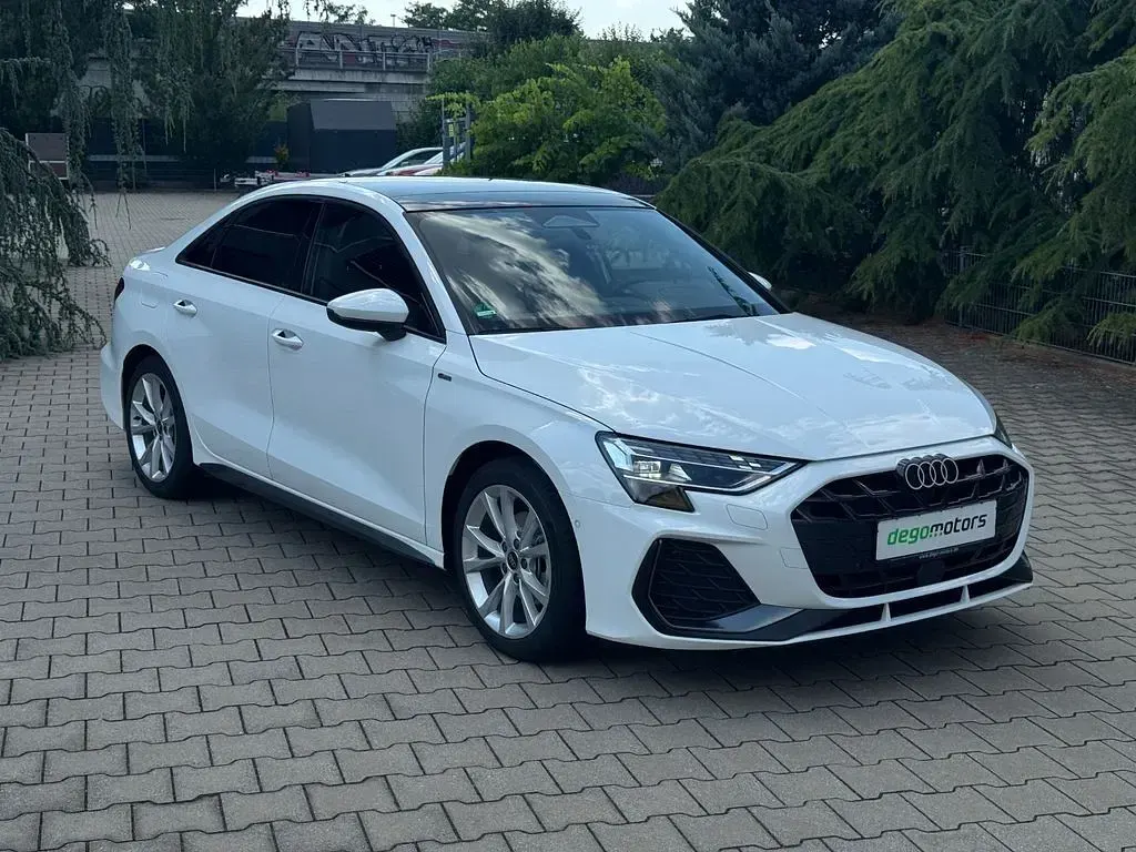 Gebraucht Audi A3 S-Line 116 PS (85 kW) 2025 Weiß Limousine