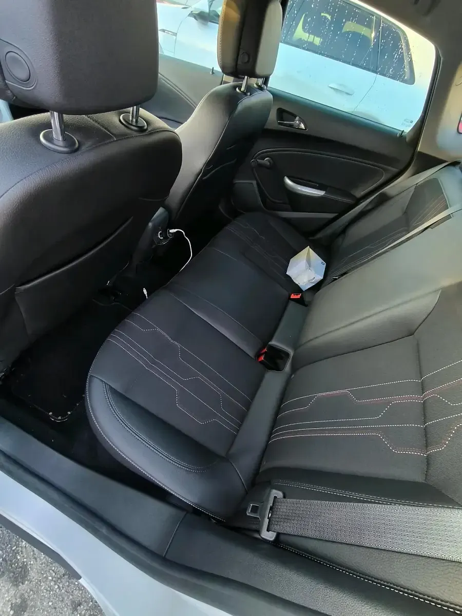Gebraucht Opel Astra 140 PS (102 kW) 2012 Grau Limousine