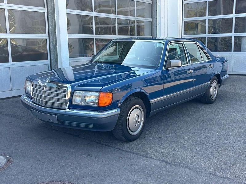 Blau Gebraucht 1989 Mercedes S260 Limousine | 8.900 € - Bild 1/4