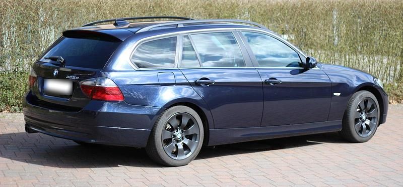 Gebraucht BMW 325 Advantage 197 PS (144 kW) 2008 Blau Kombi
