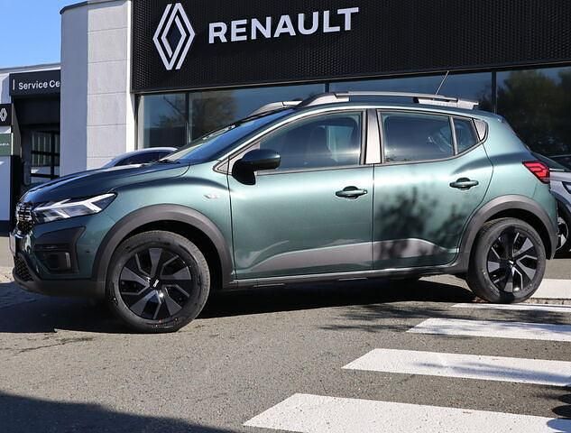 Second-hand Dacia Sandero Expression 101 CP (74 kW) 2024 Verde Hatchback