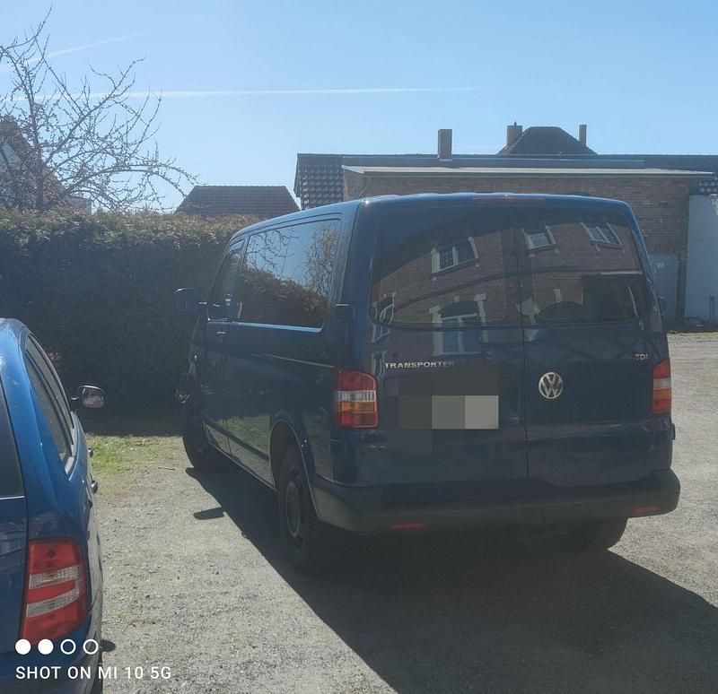 Gebraucht VW T5 131 PS (96 kW) 2010 Blau Van