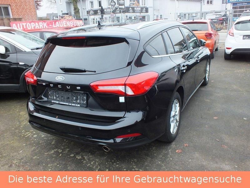 Schwarz Gebraucht 2020 Ford Focus Cool & Connect Kombi | 14.999 € (Fairer Preis) - Bild 1/4
