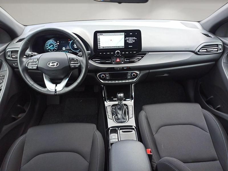 Gebraucht Hyundai i30 Advantage 101 PS (74 kW) 2026 Ecotronic grey Kombi
