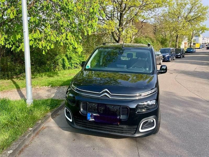 Second-hand Citroën Berlingo Feel 131 CP (96 kW) 2019 Negru Monovolum