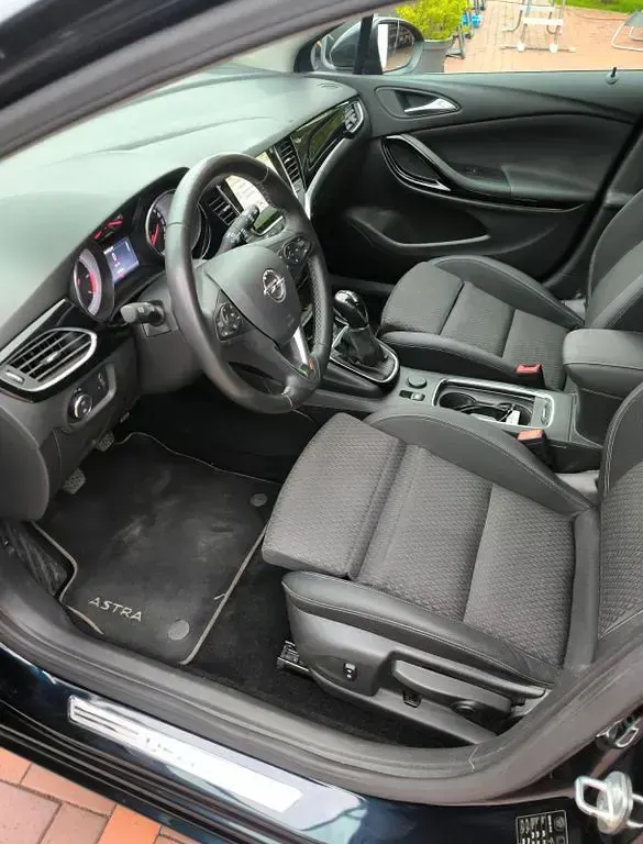 Gebraucht Opel Astra Innovation 136 PS (100 kW) 2019 Blau Kombi