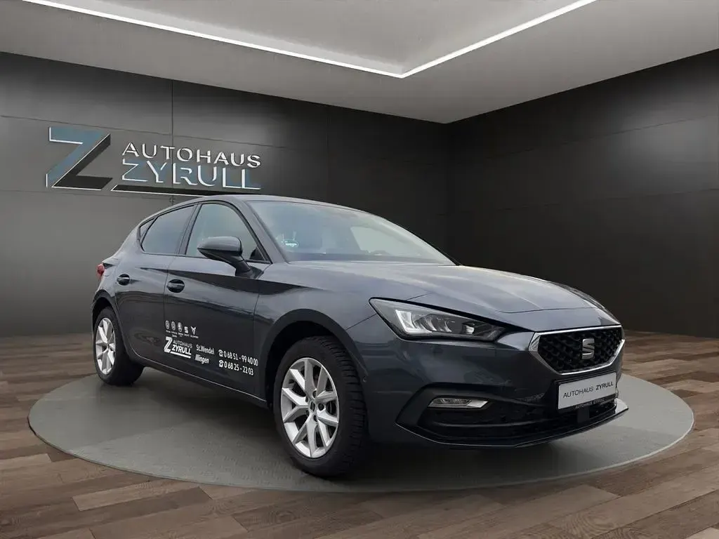 Gebraucht Seat Leon 150 PS (110 kW) 2025 Grau Limousine