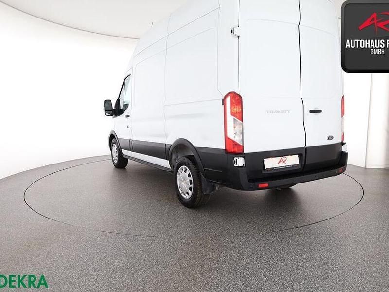 Gebraucht Ford Transit Trend 131 PS (96 kW) 2019 Weiß Van / Kleinbus