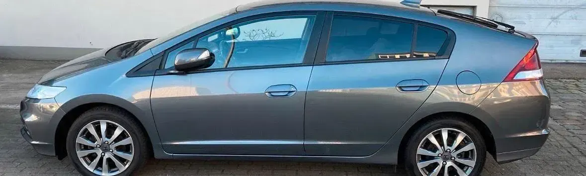 Gebraucht Honda Insight Hybrid 88 PS (64 kW) 2011 Grau Kleinwagen