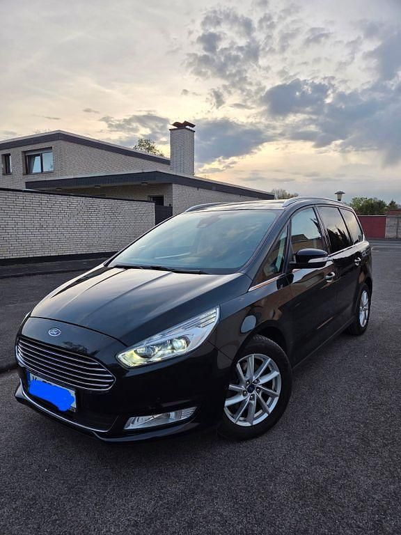 Gebraucht Ford Galaxy Titanium 179 PS (131 kW) 2016 Schwarz Van / Kleinbus
