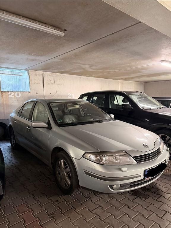 Silber Gebraucht 2003 Renault Laguna II Limousine | 1.300 € (Guter Preis) - Bild 1/4