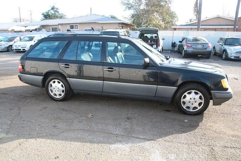 Usata Mercedes E320 1995 Nero Station wagon