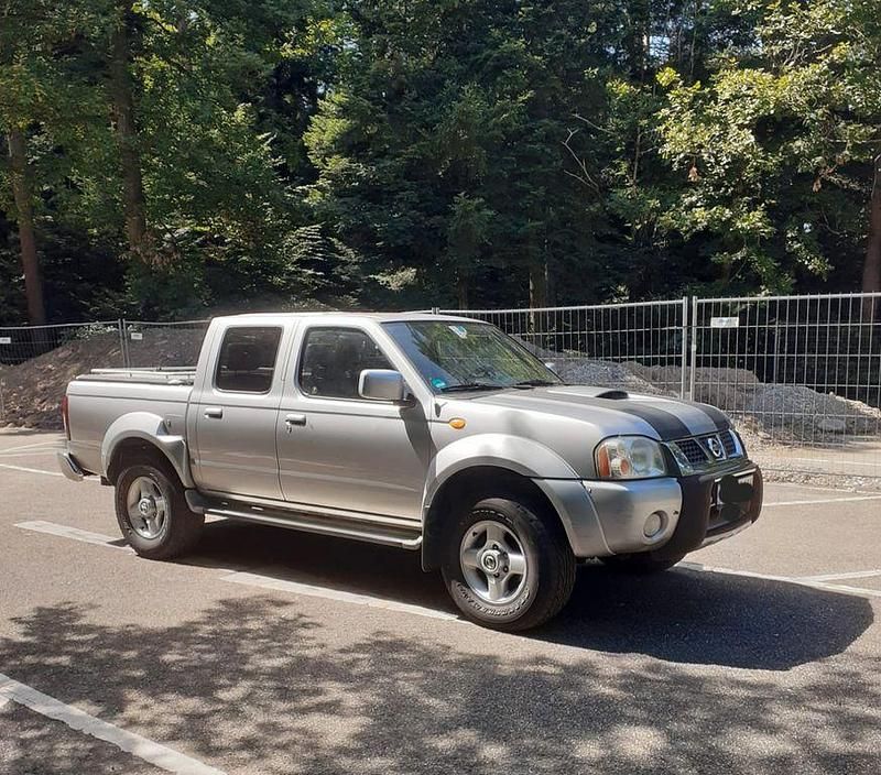 Gebraucht Nissan Navara 133 PS (97 kW) 2004 Silber Abholung