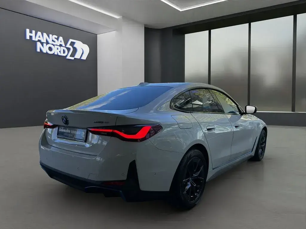 Używany BMW i4 250 kW (340 KM) 2023 Biały Sedan/Limuzyna