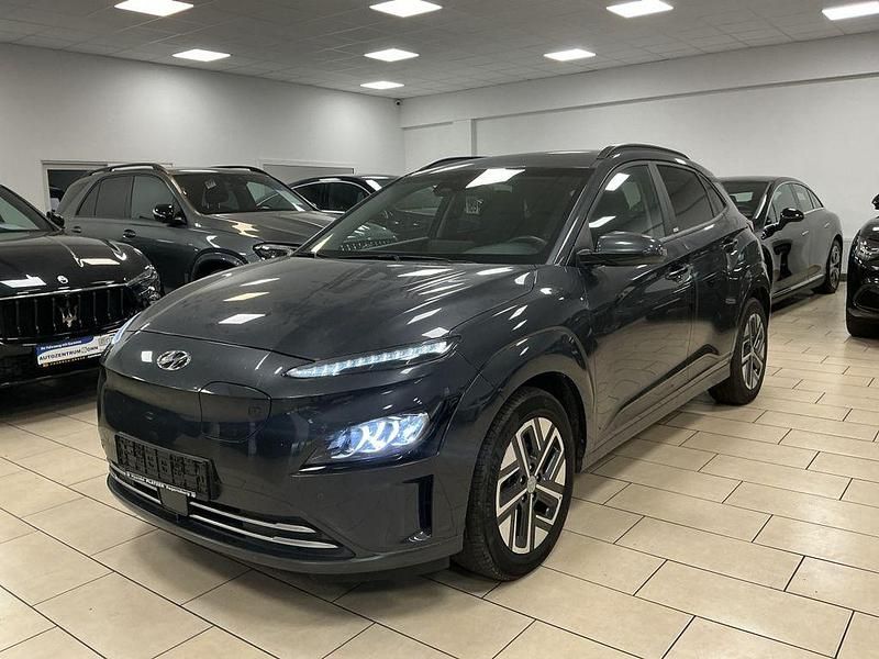 Grau Gebraucht 2021 Hyundai Kona Trend SUV | 19.870 € (Guter Preis) - Bild 1/4