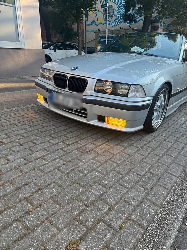 Silber Gebraucht 1999 BMW 320 Cabriolet Cabrio | 7.200 € (Fairer Preis) - Bild 1/4