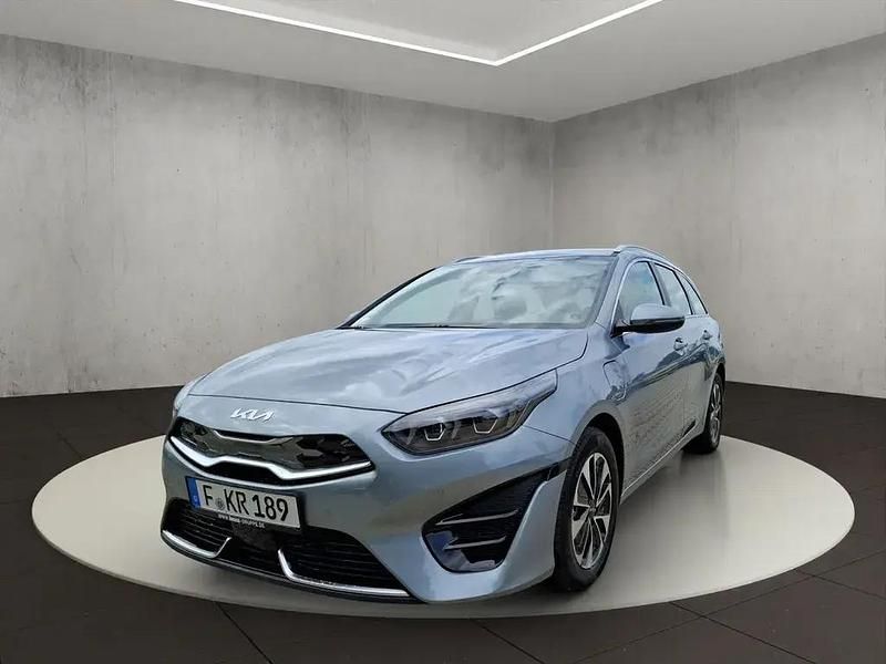 Lunarsilber met. Neu 2025 Kia Ceed Sportswagon Spirit Kombi | 31.980 € (Teuer) - Bild 1/4