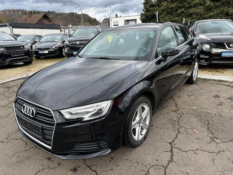 Gebraucht Audi A3 Ambiente 116 PS (85 kW) 2018 Schwarz Limousine