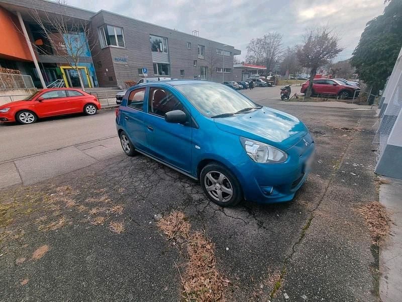 Second-hand Mitsubishi Space Star 75 CP (55 kW) 2015 Albastru Berlinǎ